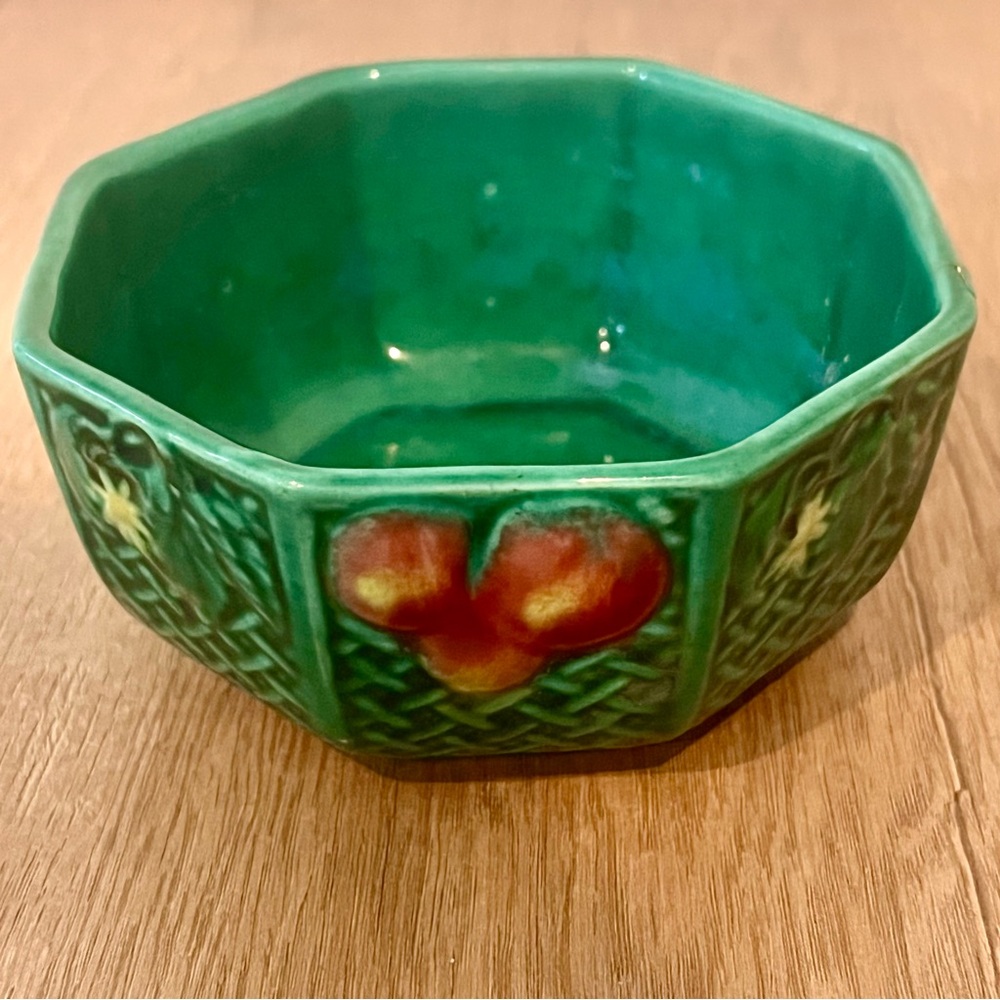 Antique 19th C. GS Zell Germany Basketweave Green Red‎ Apple Majolica Bowl 4.5”